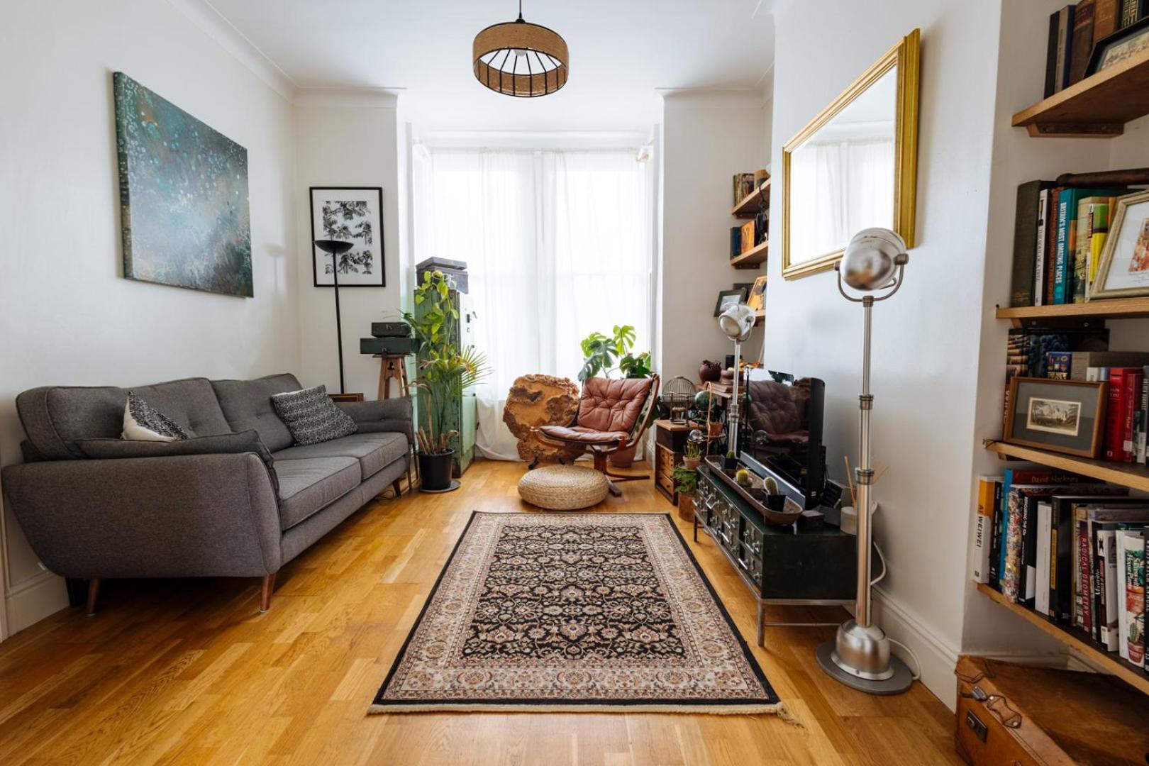 Unique Private Apartment W/ Easy Access To Central Лондон Экстерьер фото